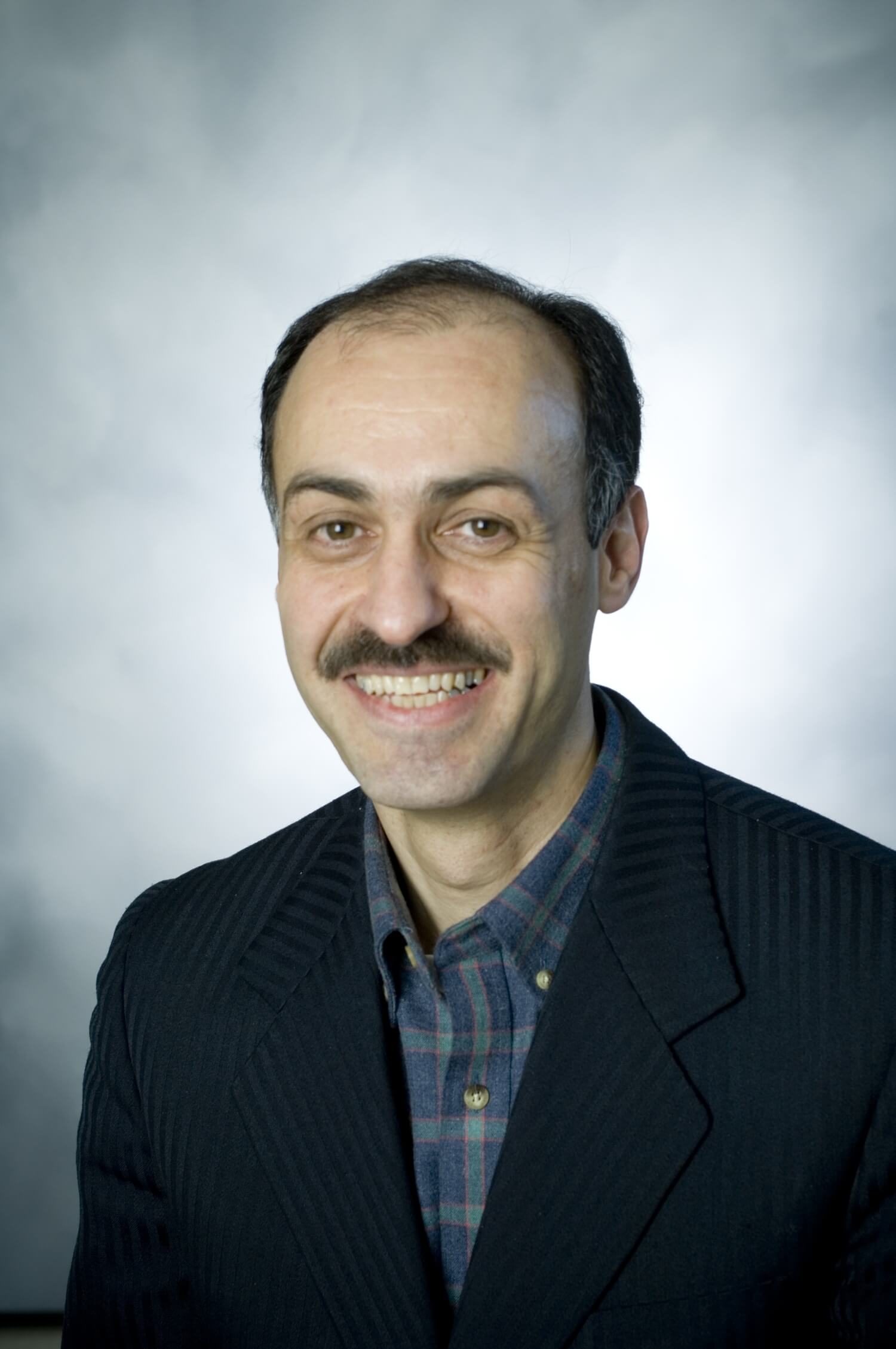 Dr. Mojtaba Mahdavi